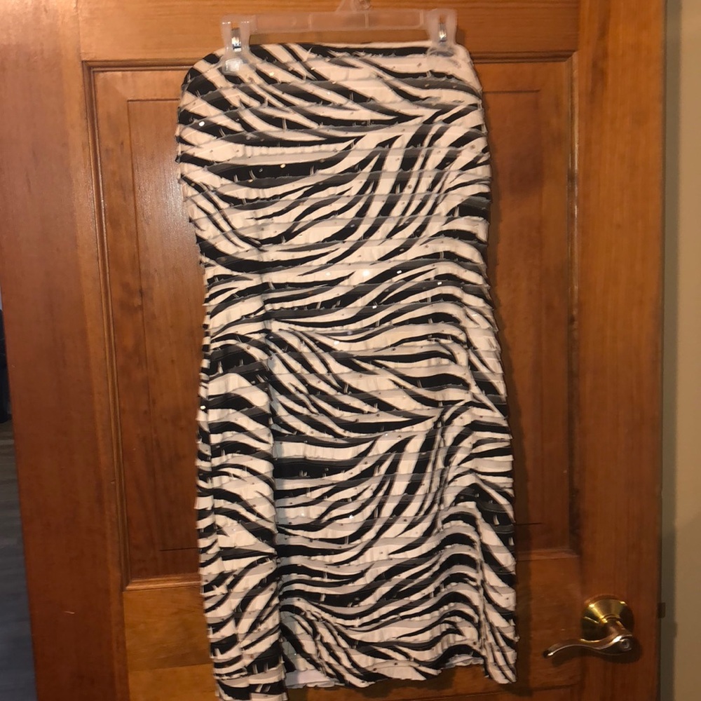 Fitted Love Tease sleeveless Dress